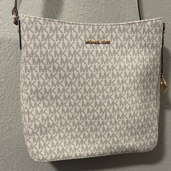 Michael Kors Cream/Gray Signature MK Crossbody Bag - Picture 3 of 7